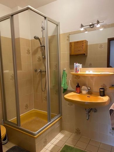 *Ihr neues Zuhause in absolut ruhiger und familienfreundlicher Umgebung !!!* – Duschbad OG