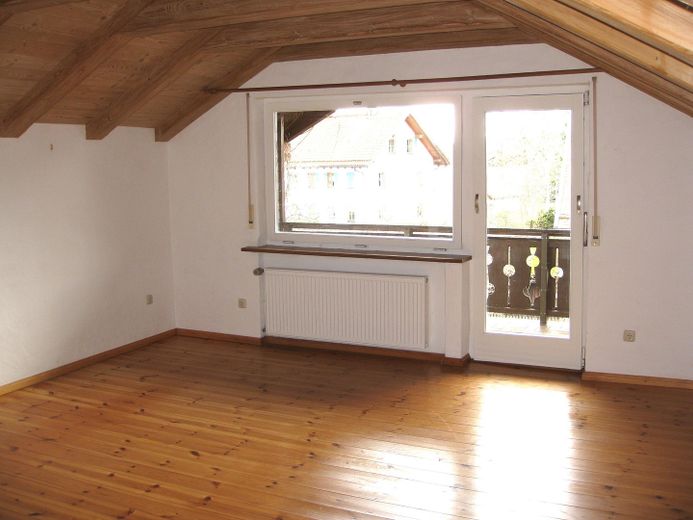 2.5-room top-floor apartment in Andechs – Wohnzimmer