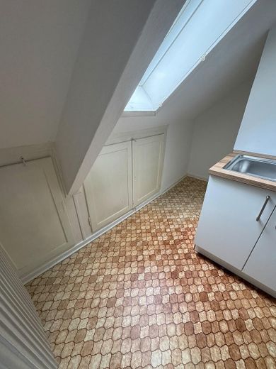 4-room top-floor apartment with fitted kitchen – Küche