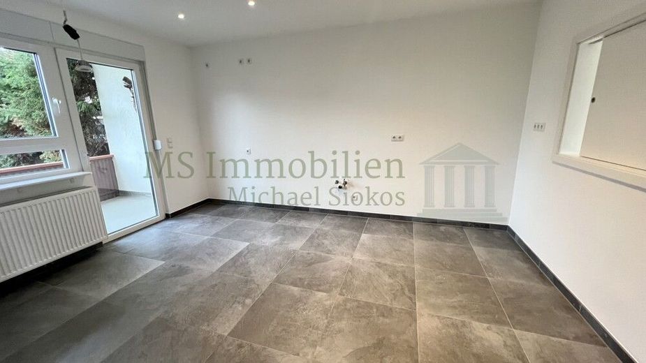 ** Charmantes Einfamilienhaus in zentraler Lage in Lampertheim - viel Platz für die ganze Familie ** – EG Küche Ansicht 1