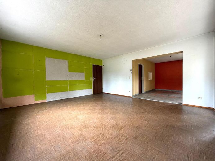 Freistehendes 2-Familienhaus * in MÜHLHAUSEN – EG, Zimmer