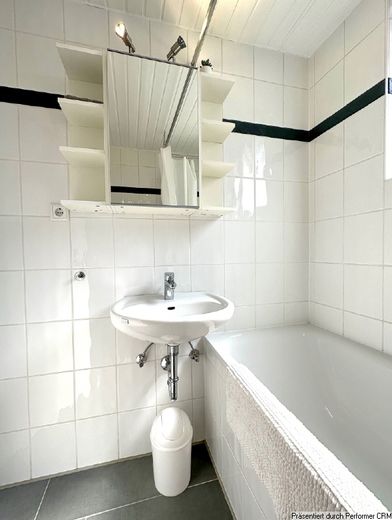 Schöne möblierte 2-Zimmer Altbauwohnung in Neuss Stadtmitte mit Internetzugang – 7934d10b80c57942d5c062db8acf86ea18854858.jpg