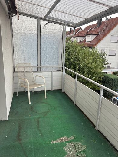 Wolnostojący dom dwurodzinny z potencjałem i dużym ogrodem, 170 m² – Balkon OG