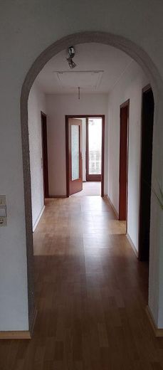 Flur zu weiteren Zimmern OG