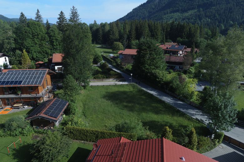 Baugrundstück - Baulücke - voll erschlossen – Südansicht