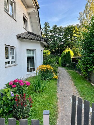 Charmantes Einfamilienhaus in idyllischer Lage von Waldbröl - Rossenbach – Seitenzugang zum Garten
