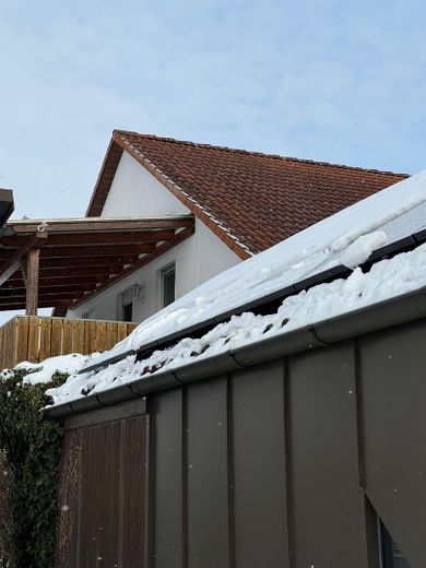 Helle 2-Zimmer Dachgeschosswohnung in Großenseebach mit großem Balkon - BITTE KEINE MAKLERANFRAGEN – Balkon