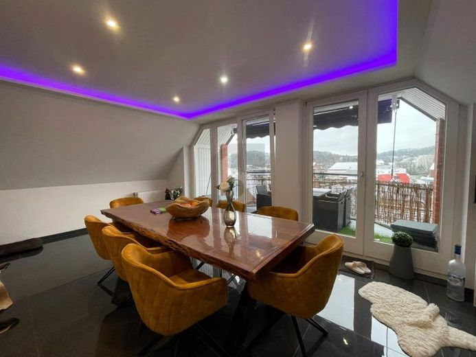 APPARTAMENTO LUSSUOSAMENTE ARREDATO CON AREA WELLNESS – Foto 1
