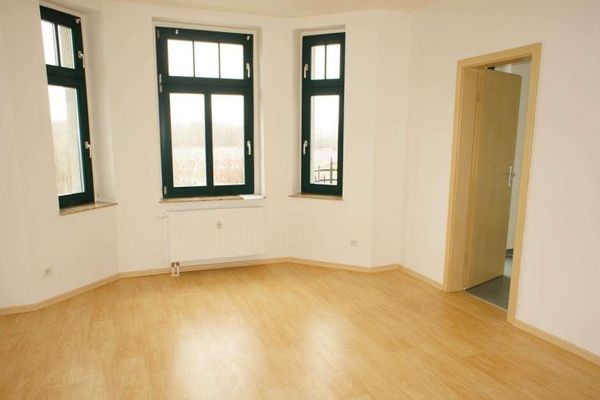 Disponibile dal 1.1.27 - posizione centrale - grande cucina al 3° piano