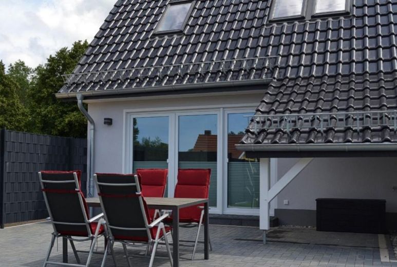 Kröpelin'de satılık kat mülkiyetli daire – Terrasse 02