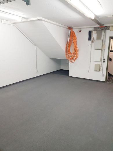 Retail space / office / practice — quiet yet central / S-Bahn around the corner / on 2 levels – Kellerraum: 22,41 qm