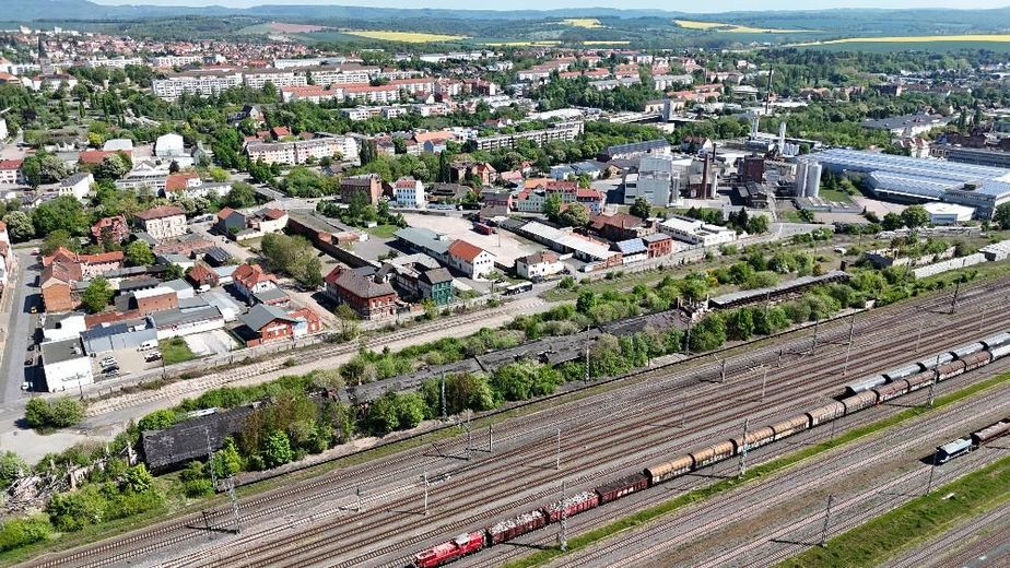 Działka komercyjna z istniejącą zabudową - w centralnej lokalizacji przy dworcu – Bild 1