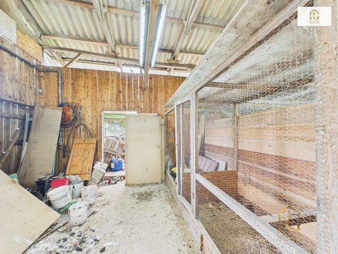 ANFRAGE STOPP ! EFH-ruhige Alleinlage-Ideal für Pferdeliebhaber
-Reitplätze-Ställe-Teiche-Natur-2016 modernisiert – Ställe 3