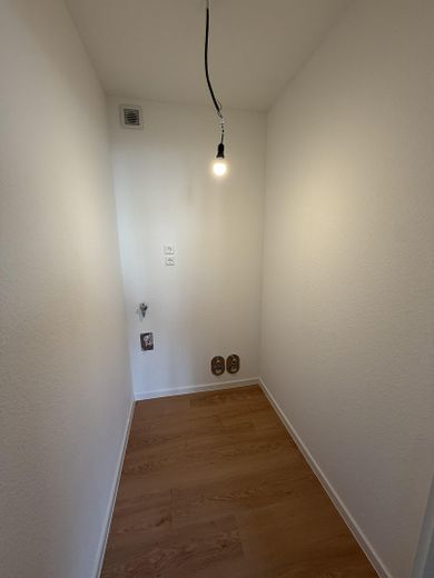 Ihr eigener Garten im Neubau – 65 m², Maintal, nahe Frankfurt – Abstellraum