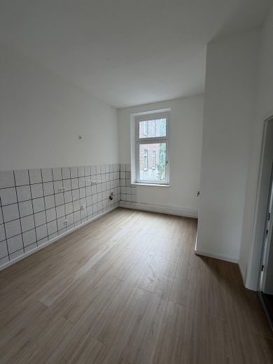 Frisch sanierte 2-Zimmer-Altbauwohnung – Küche
