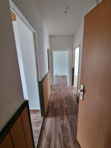 Von Privat: Mehrfamilienhaus mit 24WE in Gemeindekern von 02959 Schleife – Wohnung Beispiel