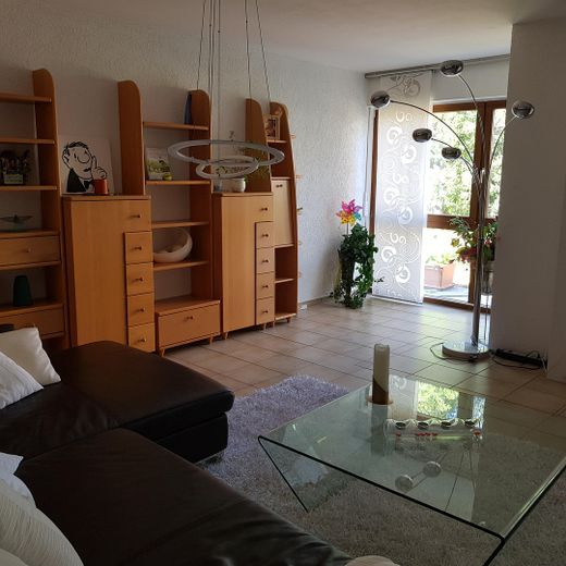 Besondere DHH - grosser Grund - 2 Garagen – wohnen