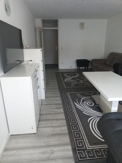 Affascinante appartamento di 3,5 locali in complesso residenziale adatto alle famiglie – Foto 3
