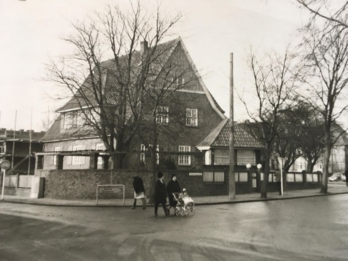 Erdgeschosswohnung in schmucker Stadtvilla – Vor 100 Jahren als Arztvilla 