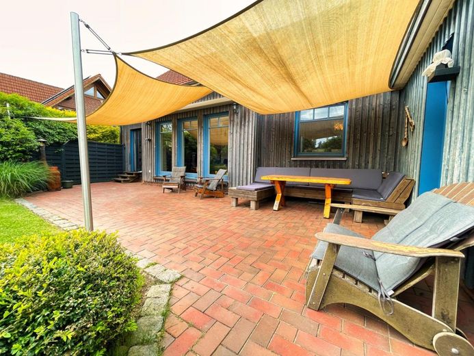 Modernes Holzhaus an der Nordsee
 - sibirische Lärche, Sauna &amp; viel Platz für die Familie – Ruhe für Sie