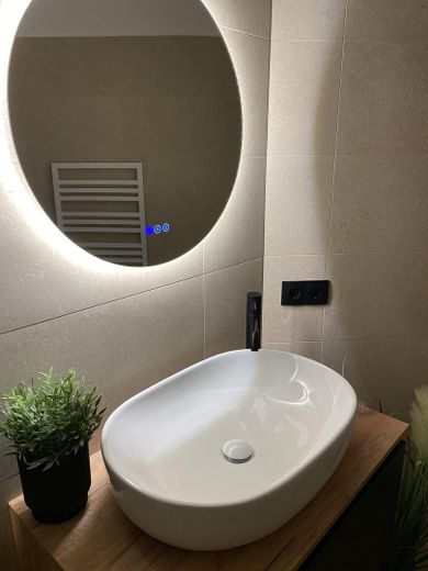 Investment-Highlight: sanierte und vermietet 2-Zimmer-Wohnung mit 6% Rendite – Badezimmer