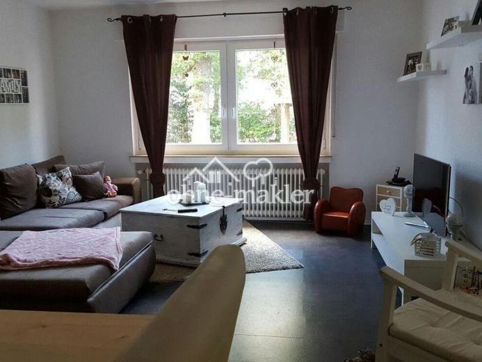 Großzügige Wohnung mit ausgebauten Kellerräumen und Terrasse in Reinshagen – फोटो 1