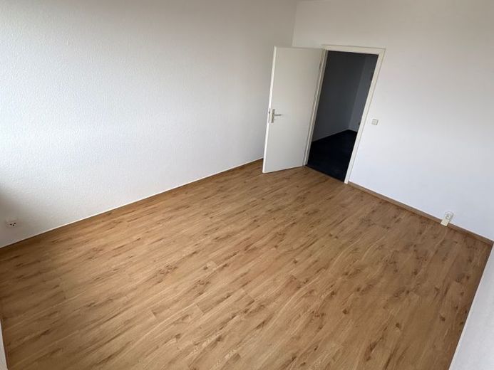 1- Zimmer Wohnung ab sofort - 1010 - Woldegker Straße 30 – Foto 1