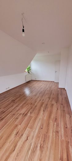 विशाल 2 कमरों का अपार्टमेंट - 90 m² - शांत स्थान पर, हरे-भरे Bönningstedt में (HH के उत्तर-पूर्व में) – Schlafzimmer