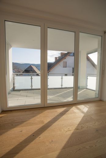 Wohnzimmer und Loggia