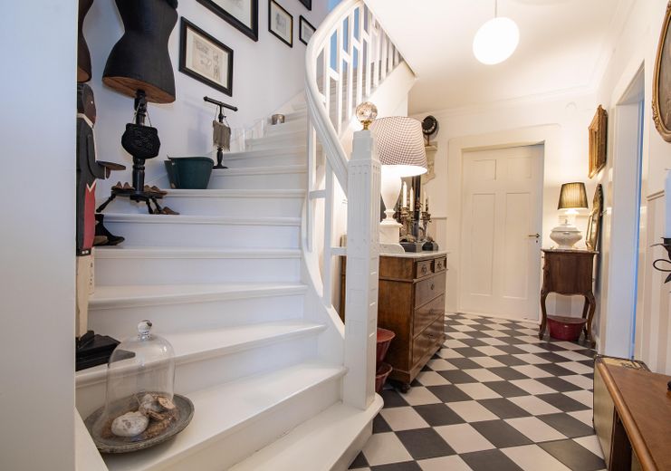 Flur erster Stock mit Treppe