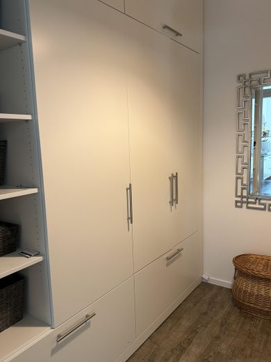 Appartamento in proprietà vicino all'acqua – Flur-Einbauschrank