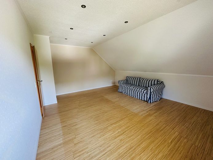 Großzügiges EFH mit sehr schöner ELW – Foto 29