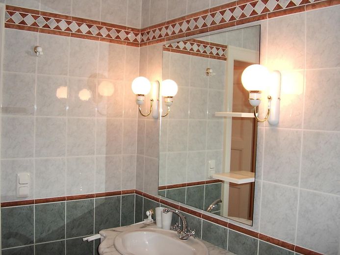 4-Zimmer-Eigentumswohung in Jugendstilhaus Weimar – Bad
