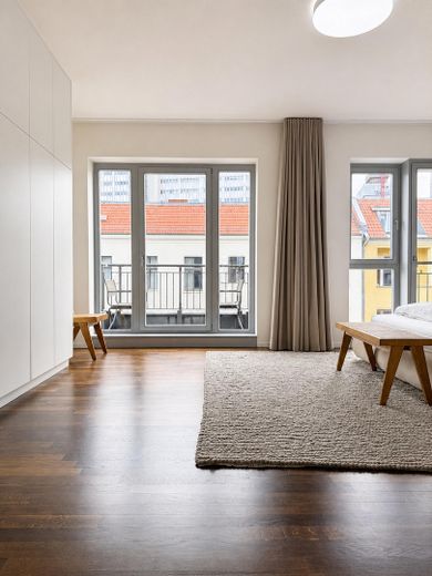 Ein besonderer Rückzugsort am Rosa-Luxemburg-Platz in Berlin Mitte – Schalfzimmer 1
