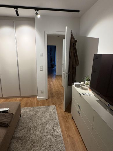 Wunderschöne teilmöblierte Wohnung im Herzen von Uhlenhorst zu vermieten – Фотографія 5