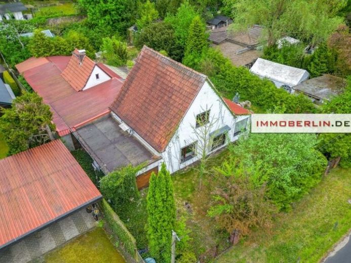 IMMOBERLIN.DE - Opportunità di ristrutturazione! Casa di carattere in posizione molto idilliaca – Foto 1