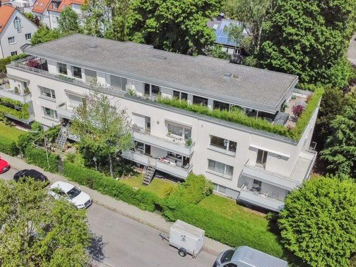 Käuferprovisionsfrei: Top Lage, umfassend modernisiert und gut ausgestattet, Südbalkon... – Foto 1