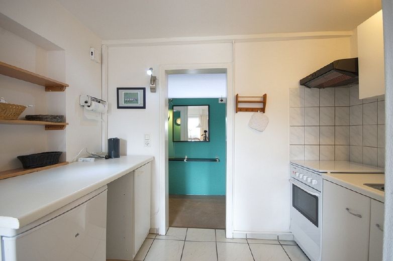 Helle, freundliche Wohnung mit Dachterrasse als Hotelalternative, gutes und ruhiges Wohnumfeld für Pendler – 94a78a3af27ffa4d802a4e86ff61a3586a73f8d6.jpg