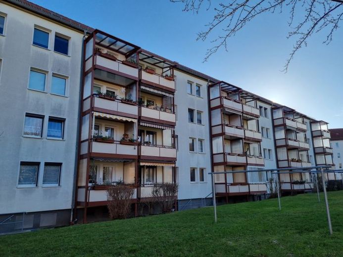 Bellissimo appartamento di 2 locali con balcone – Foto 1