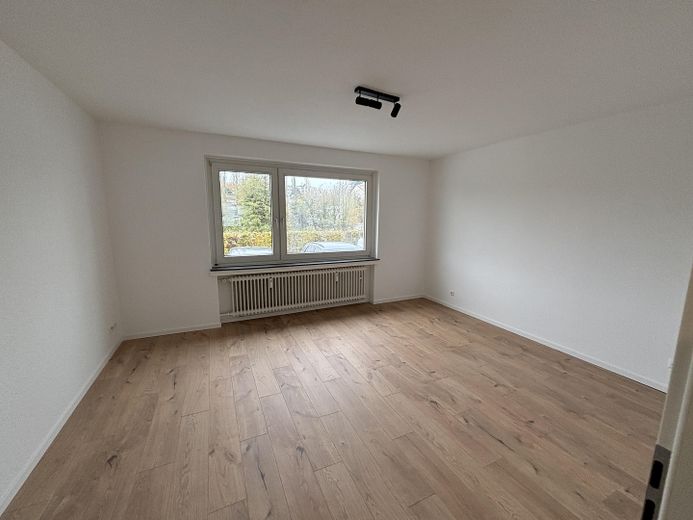 Sanierte 3-Zimmer Wohnung - inkl. EBK – Wohnzimmer