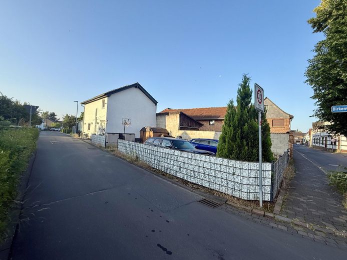 Grundstück rechts