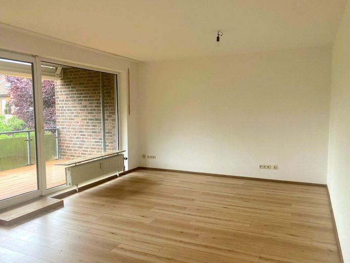 heller Wohnbereich; Balkon