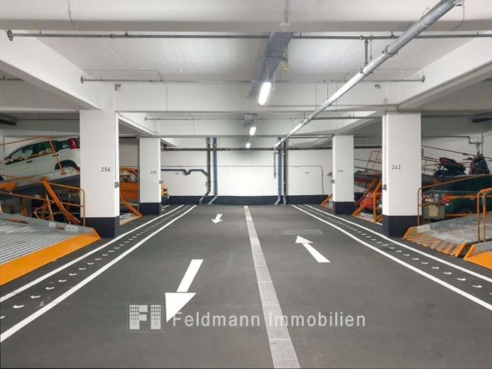 Nähe KVR: DUPLEX UNTEN in sanierter Tiefgarage. Ab sofort verfügbar. – फोटो 1