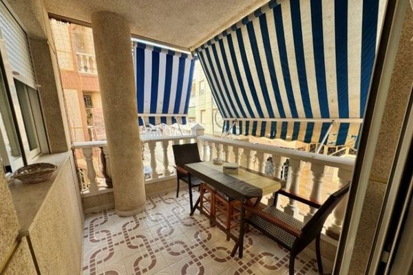 Appartement mit 2 Schlafzimmern und 1 Bad nur 200 m von Strand von La Mata