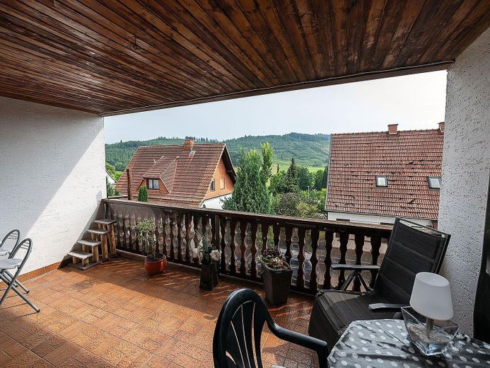 Großer Balkon überdacht