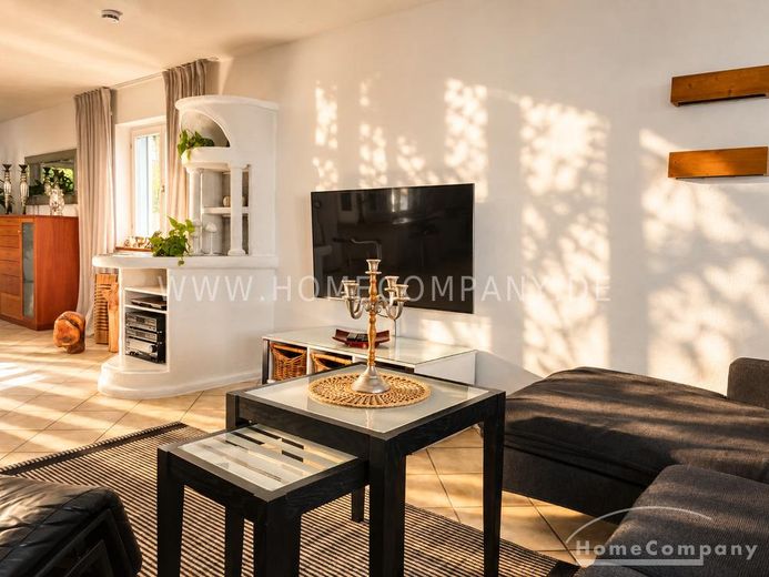 Voll möbliertes 6-Zimmer-Haus mit schönem Garten – b2b2b1d78019791e05b9028a341ca4bd94217ac8.jpg