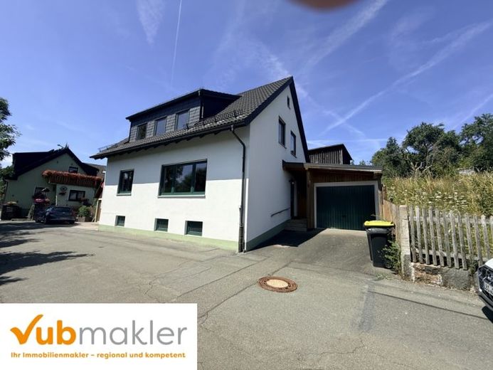 Modernisiertes Einfamilienhaus mit 5 Zimmern und 622 qm Grundstück in Selbitz – Foto 1