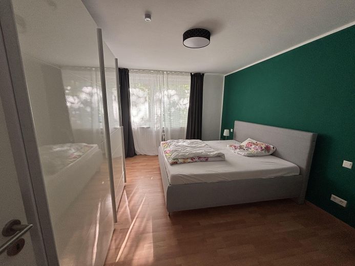 Schlafzimmer möbliert