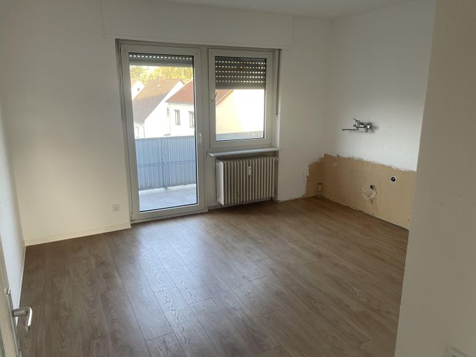 Appartement de 3 pièces avec grand balcon à Heusweiler – Küche