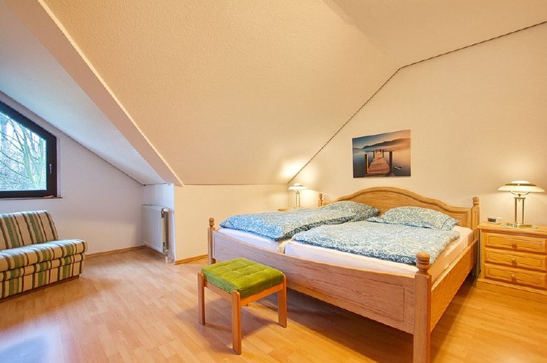 Ansprechende und komfortable Wohnung mit Loggia, in ruhiger grüner Umgebung – 14364d895118987c3cb37760ee8cf5595f34dc6a.jpg